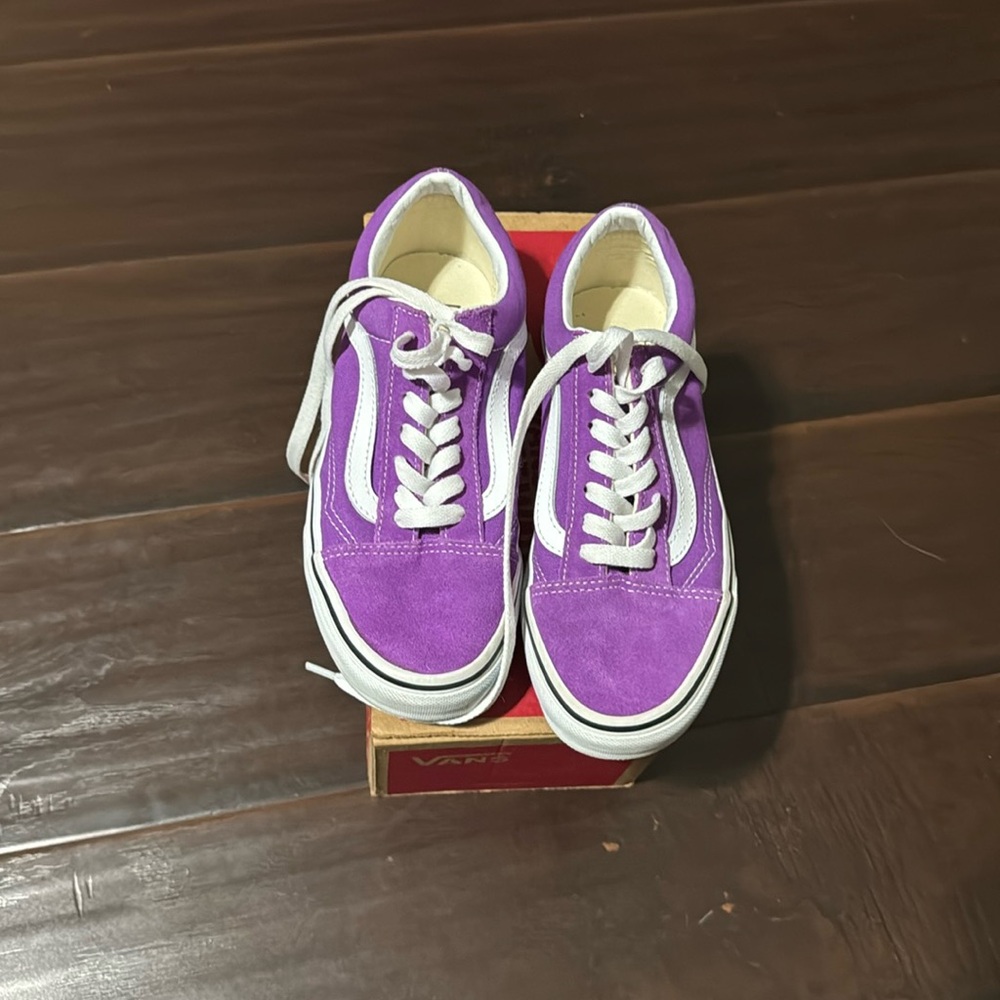 Vans Old Skool
Color Theory Tillandsia P
VNOASKRSBEK
WMNS sneaker
size woman 5.5